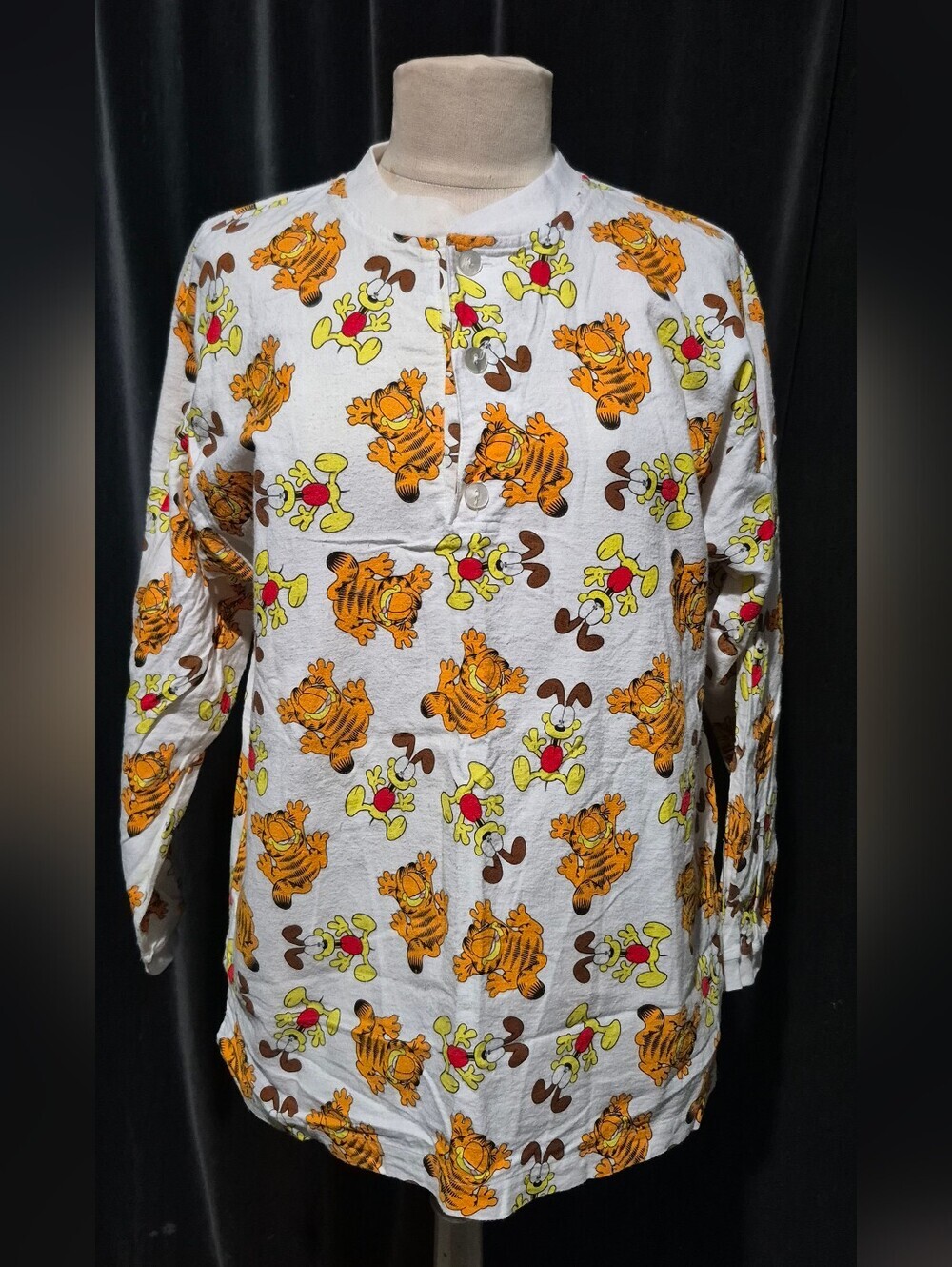 Addiction Paws Graphic Shirt